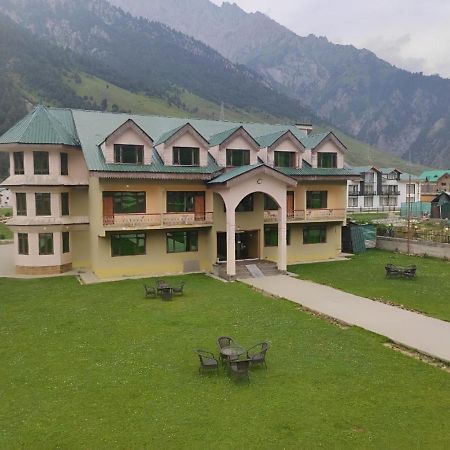 Hotel Sheen Srīnagar エクステリア 写真