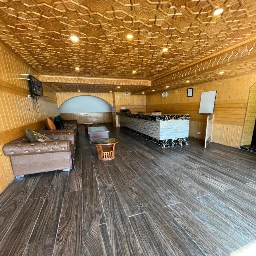 Hotel Sheen Srīnagar エクステリア 写真