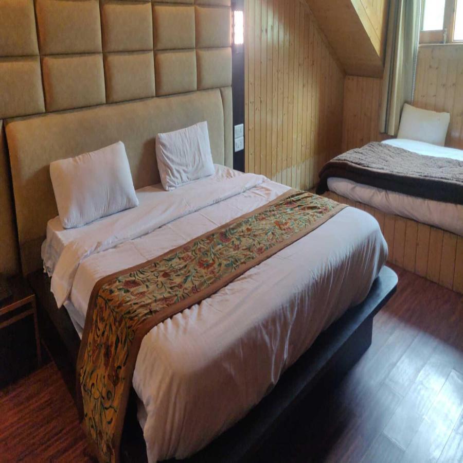 Hotel Sheen Srīnagar エクステリア 写真